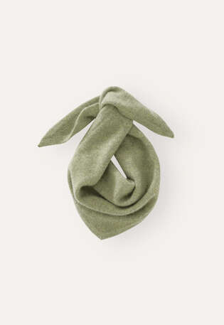 Triangle scarf, Soft forest, webstill