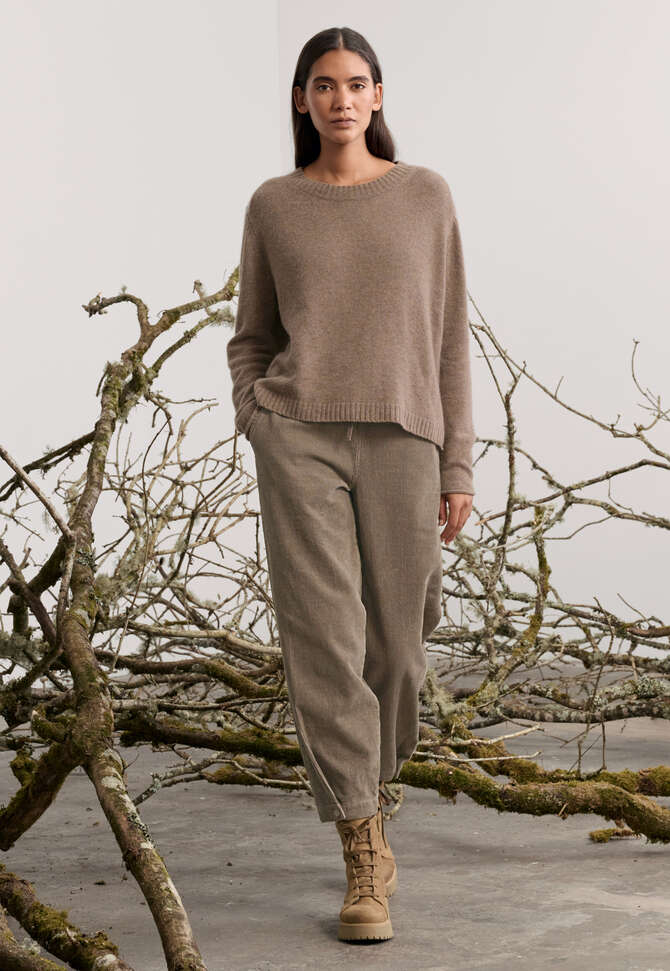 Round-neck sweater, Latte, completeTheLook