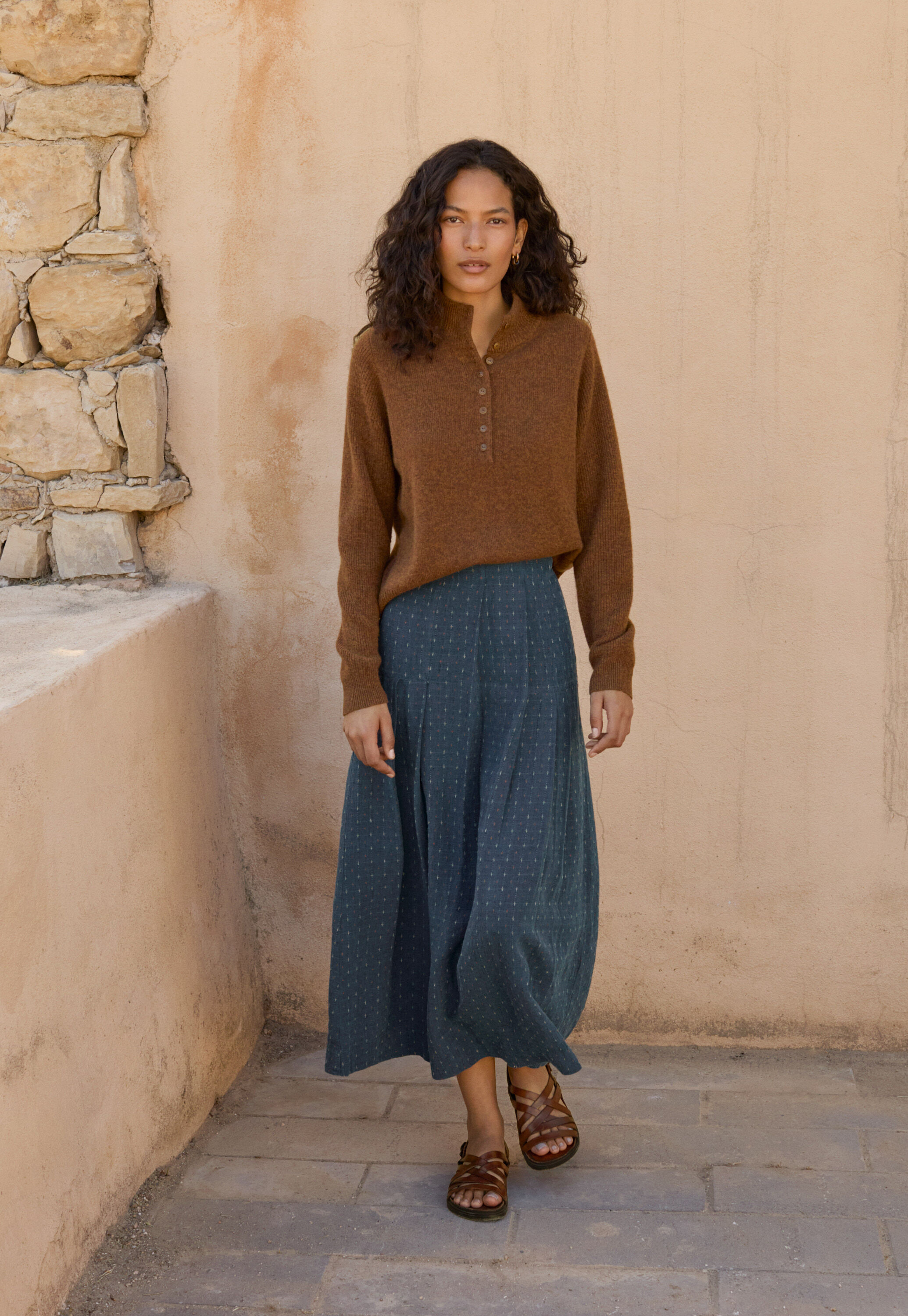 Barrel-leg trousers