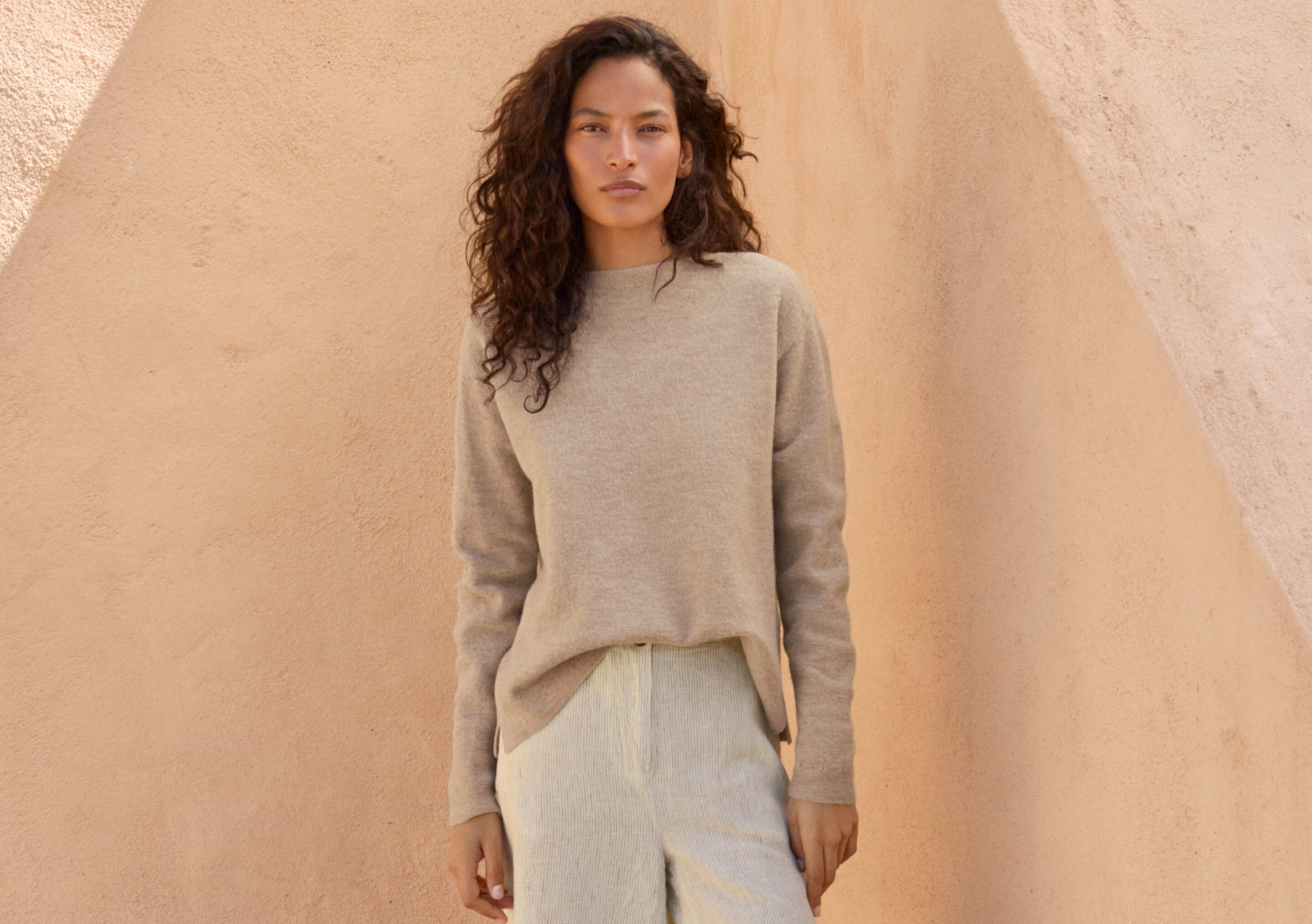 Barrel-leg trousers