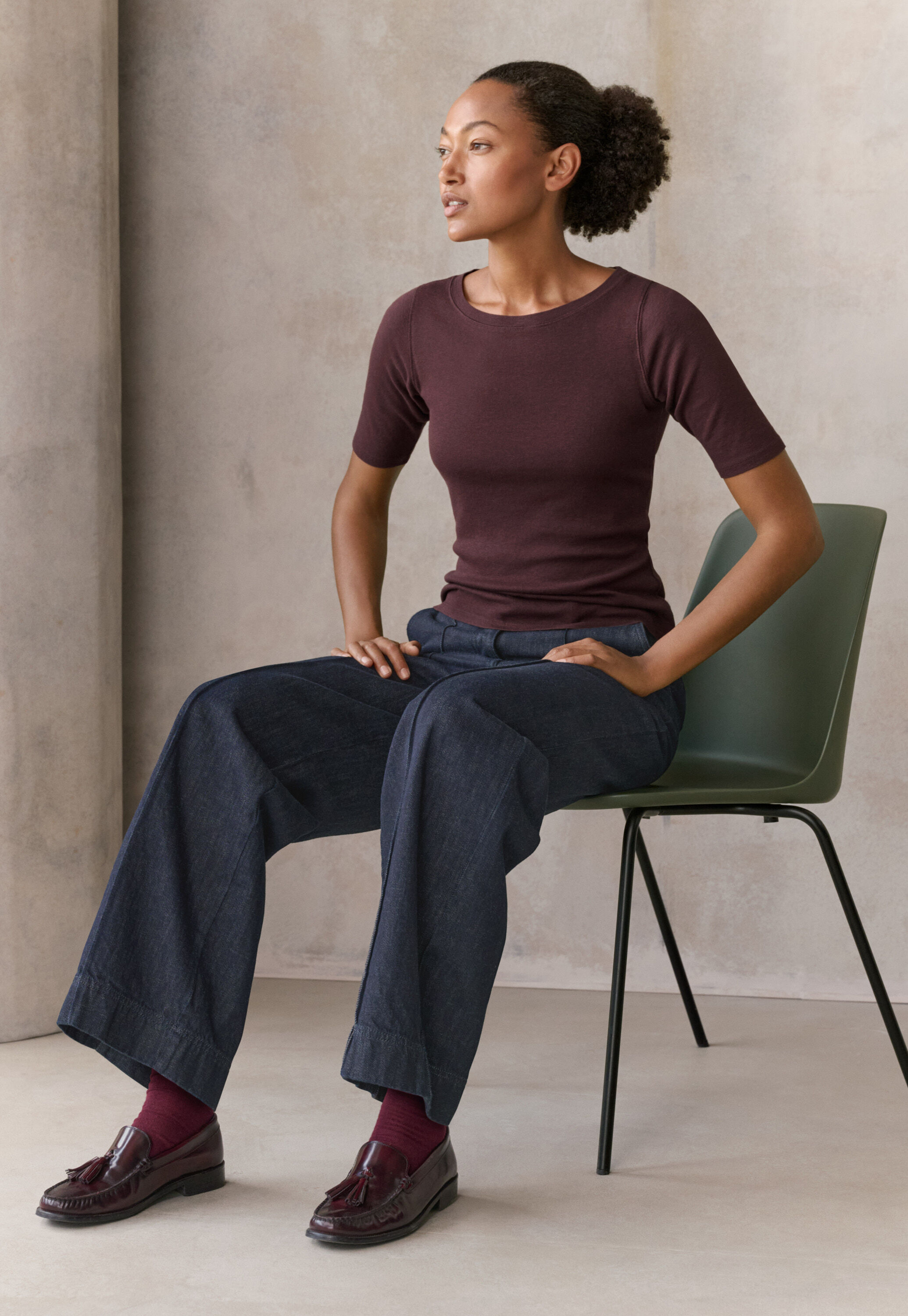 Barrel-leg trousers