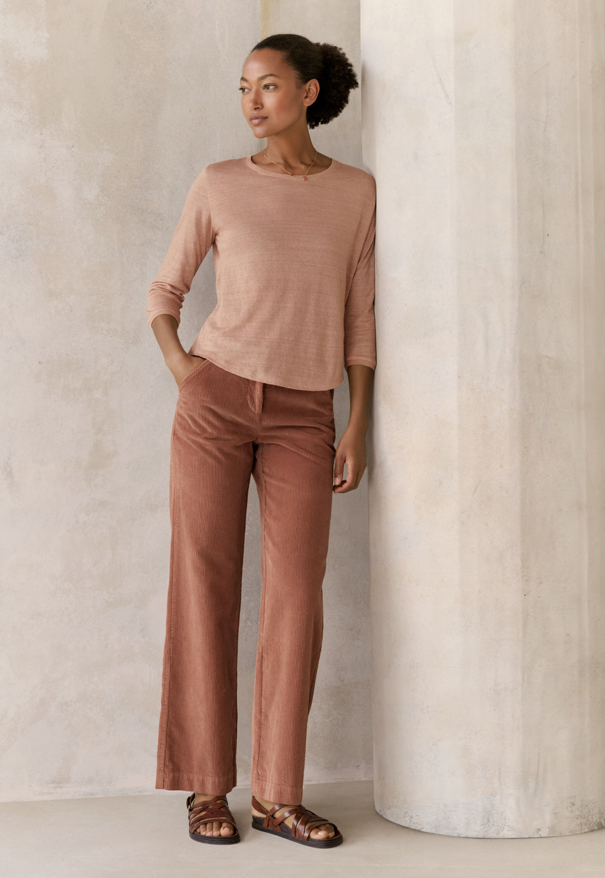 Barrel-leg trousers