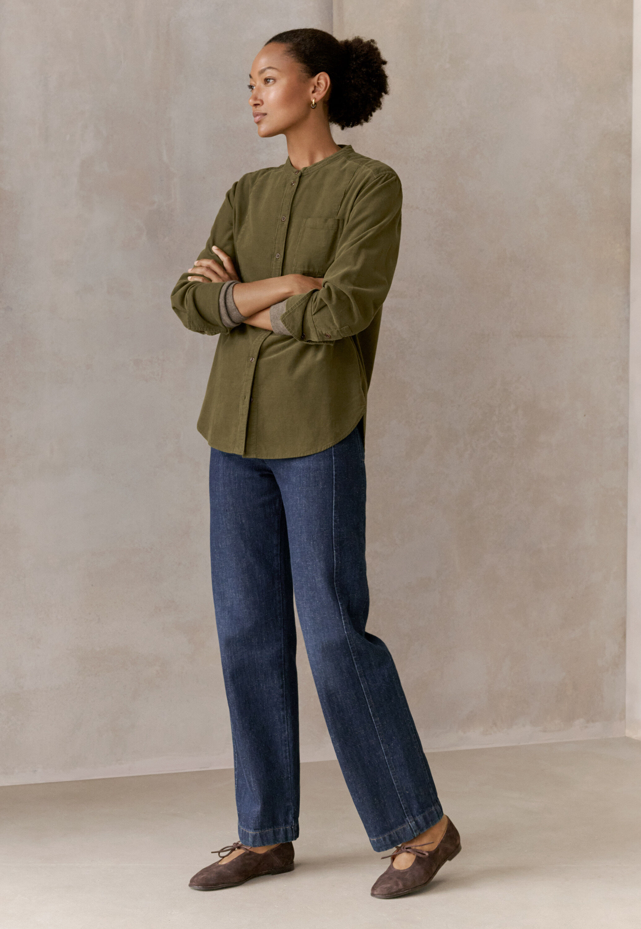 Barrel-leg trousers