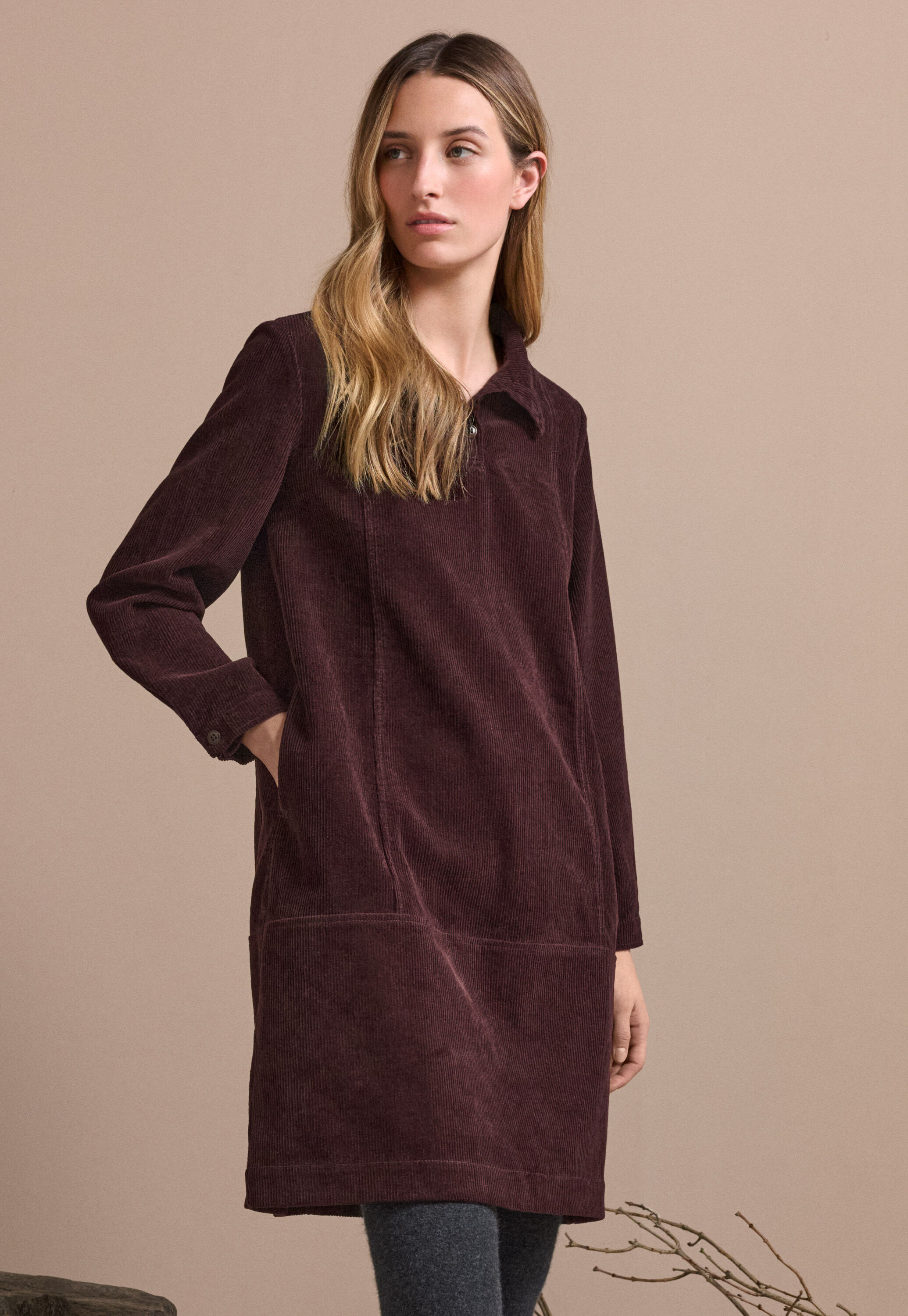 Sleeveless dress