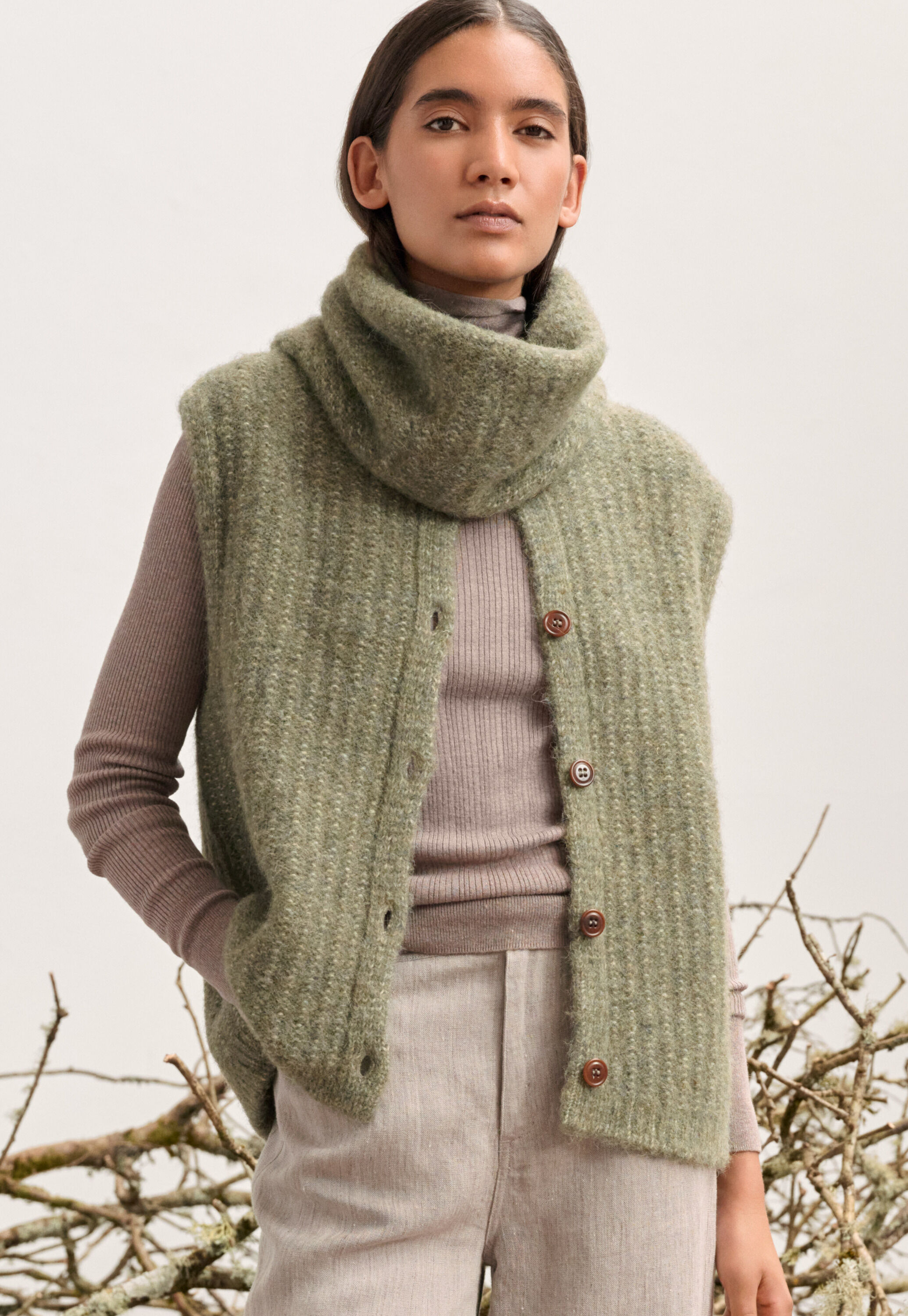 Sleeveless cardigan, Khaki, large