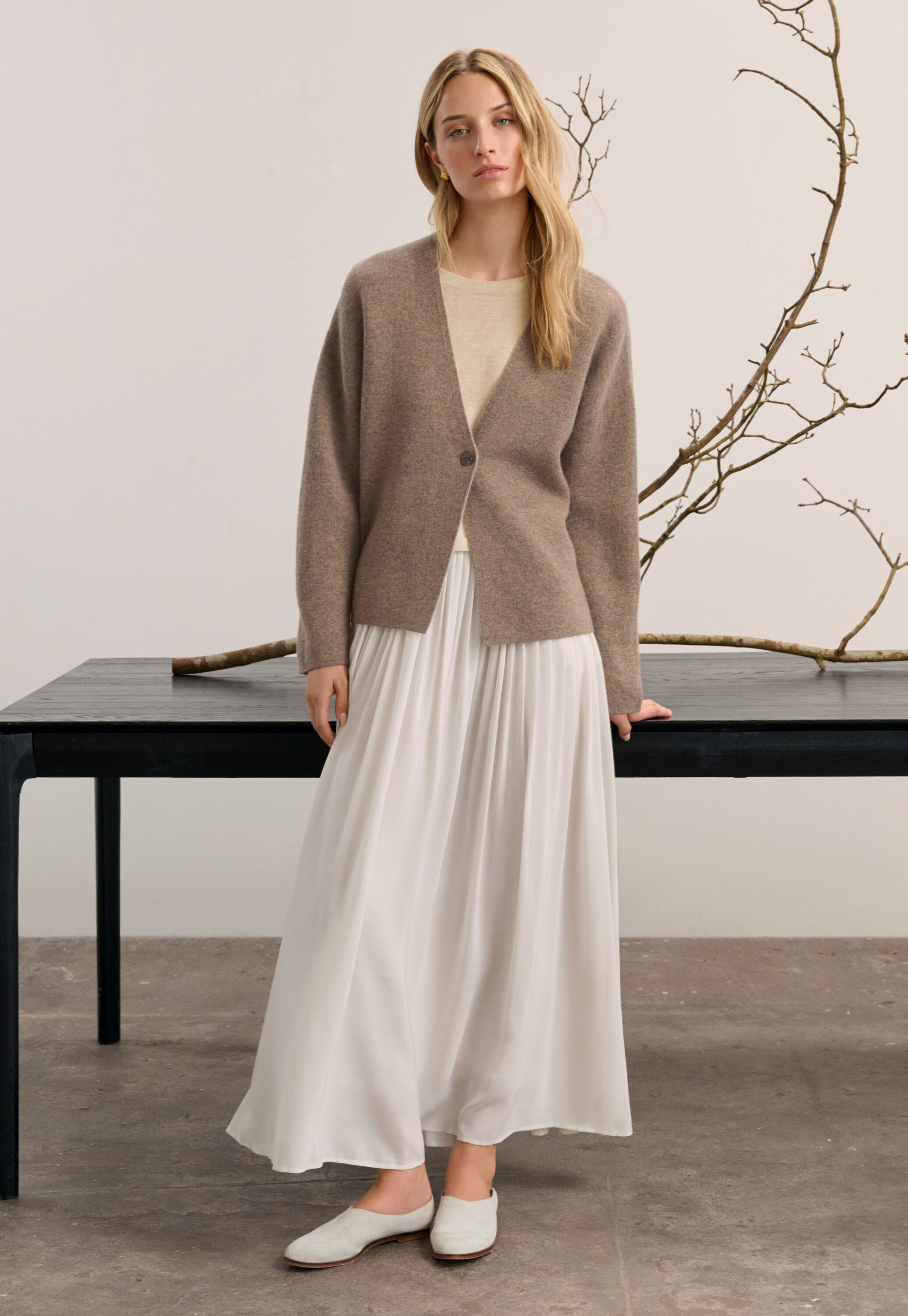Two-tone double knitted cardigan