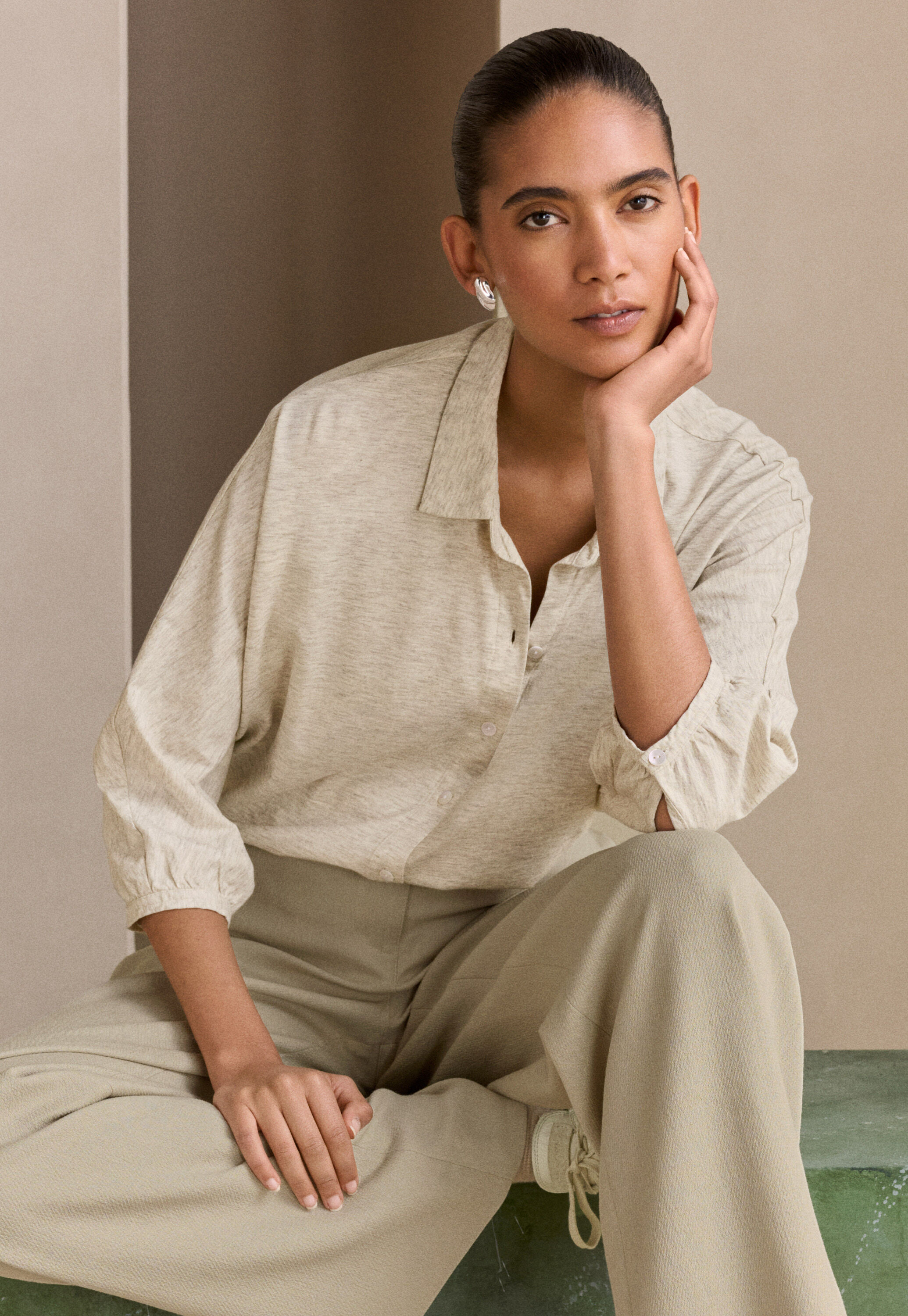 Collared cardigan