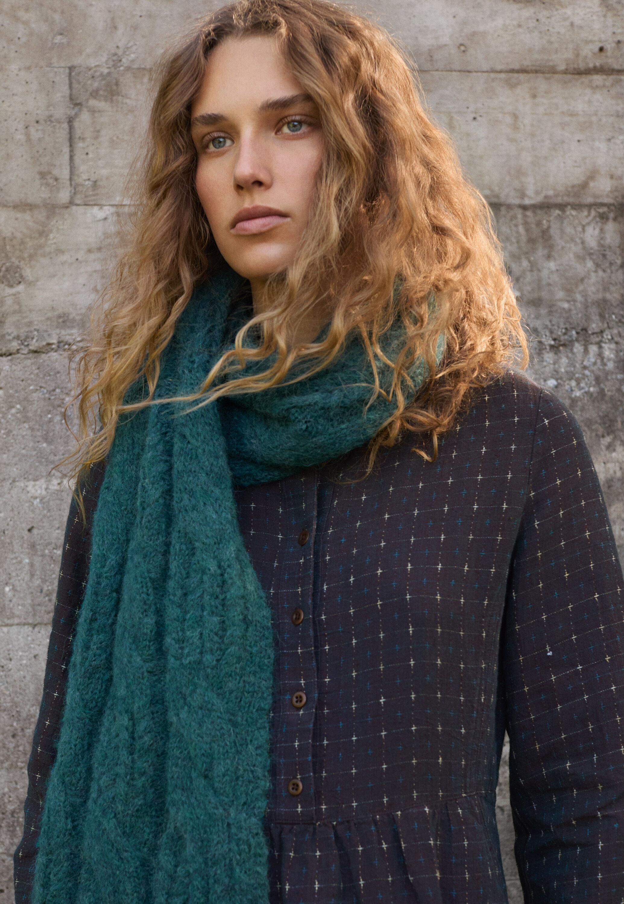 Cable-stitch scarf