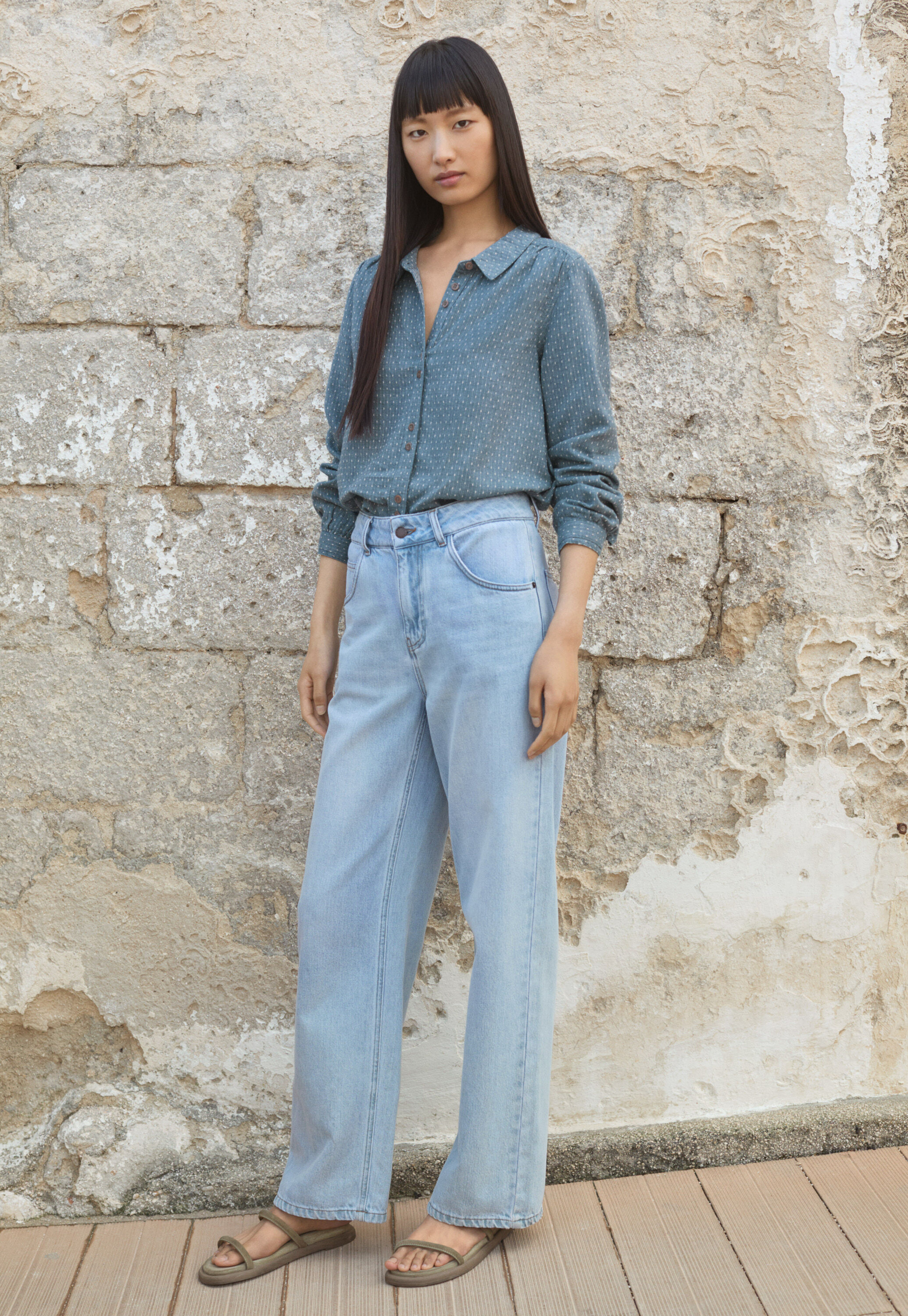 Indigo straight-leg jeans