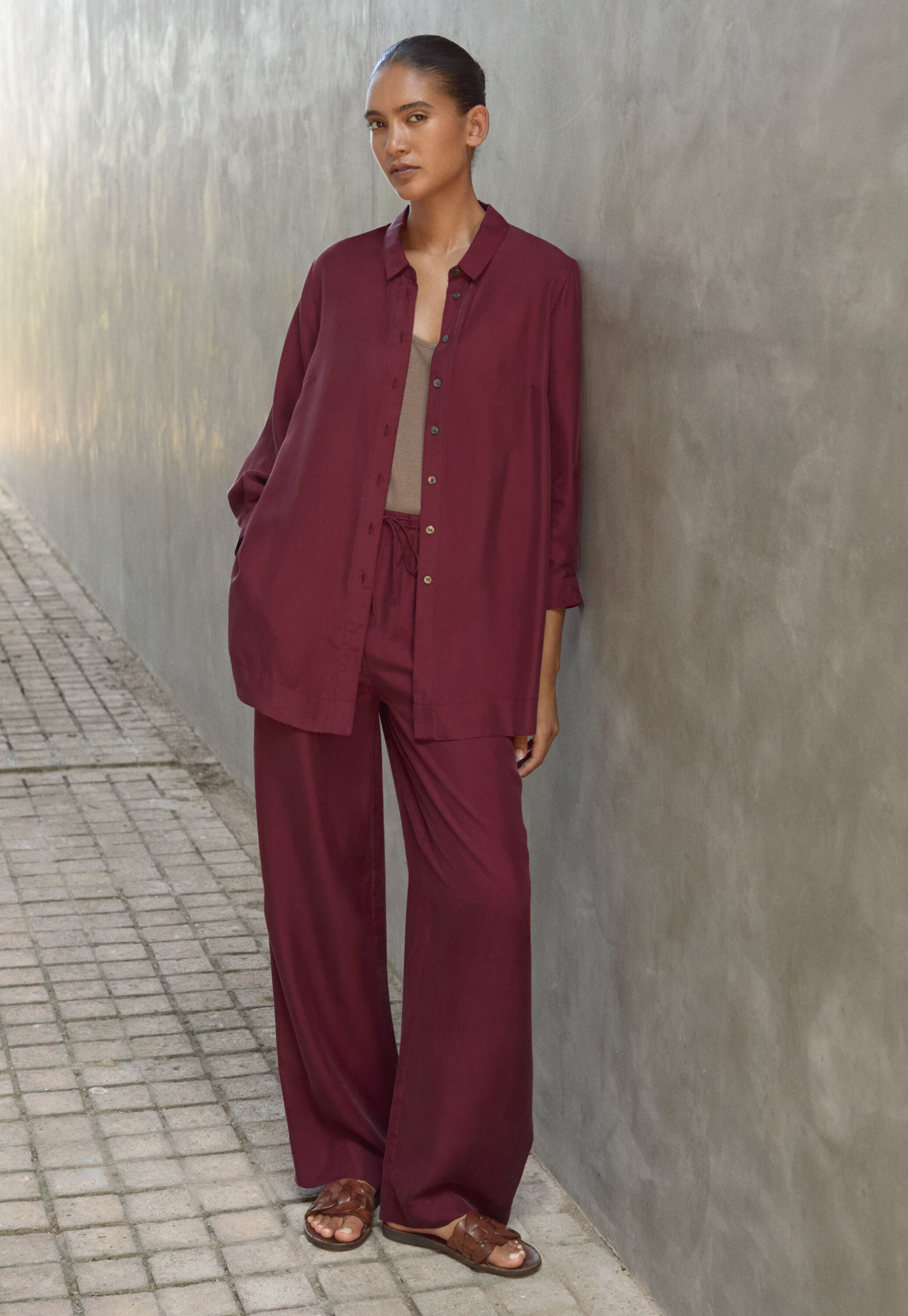 Deep side-split shirt