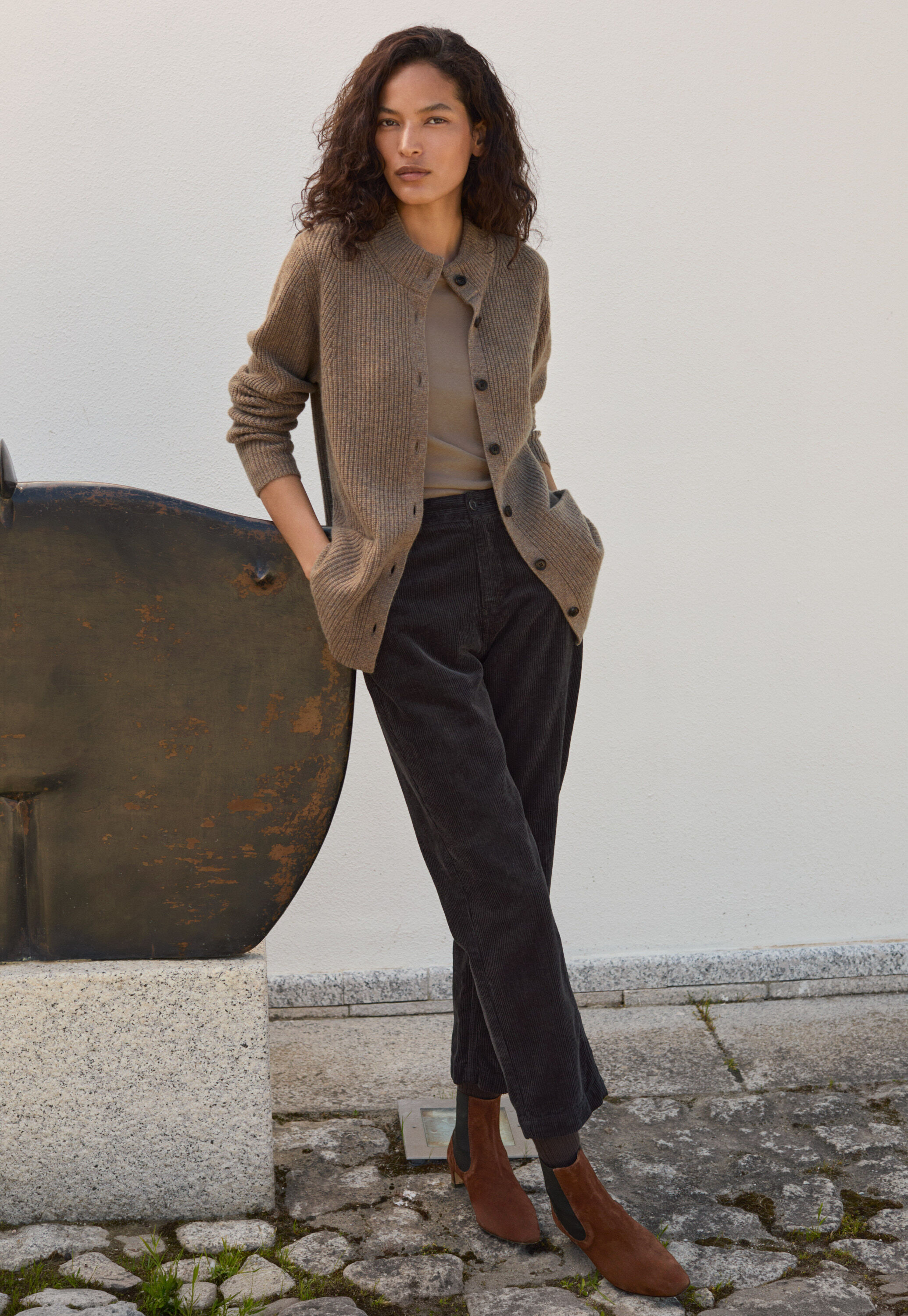 Slim cropped trousers