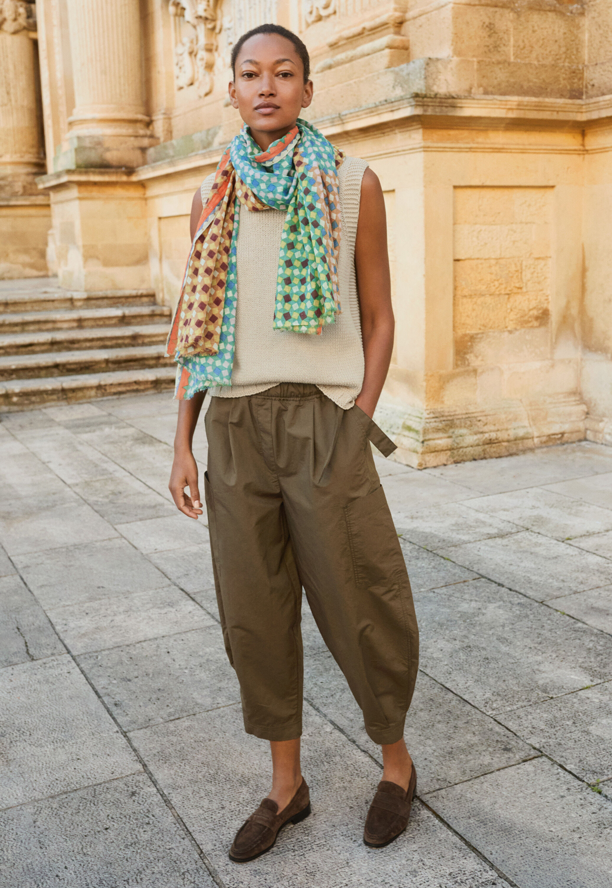 Cropped pull-on trousers