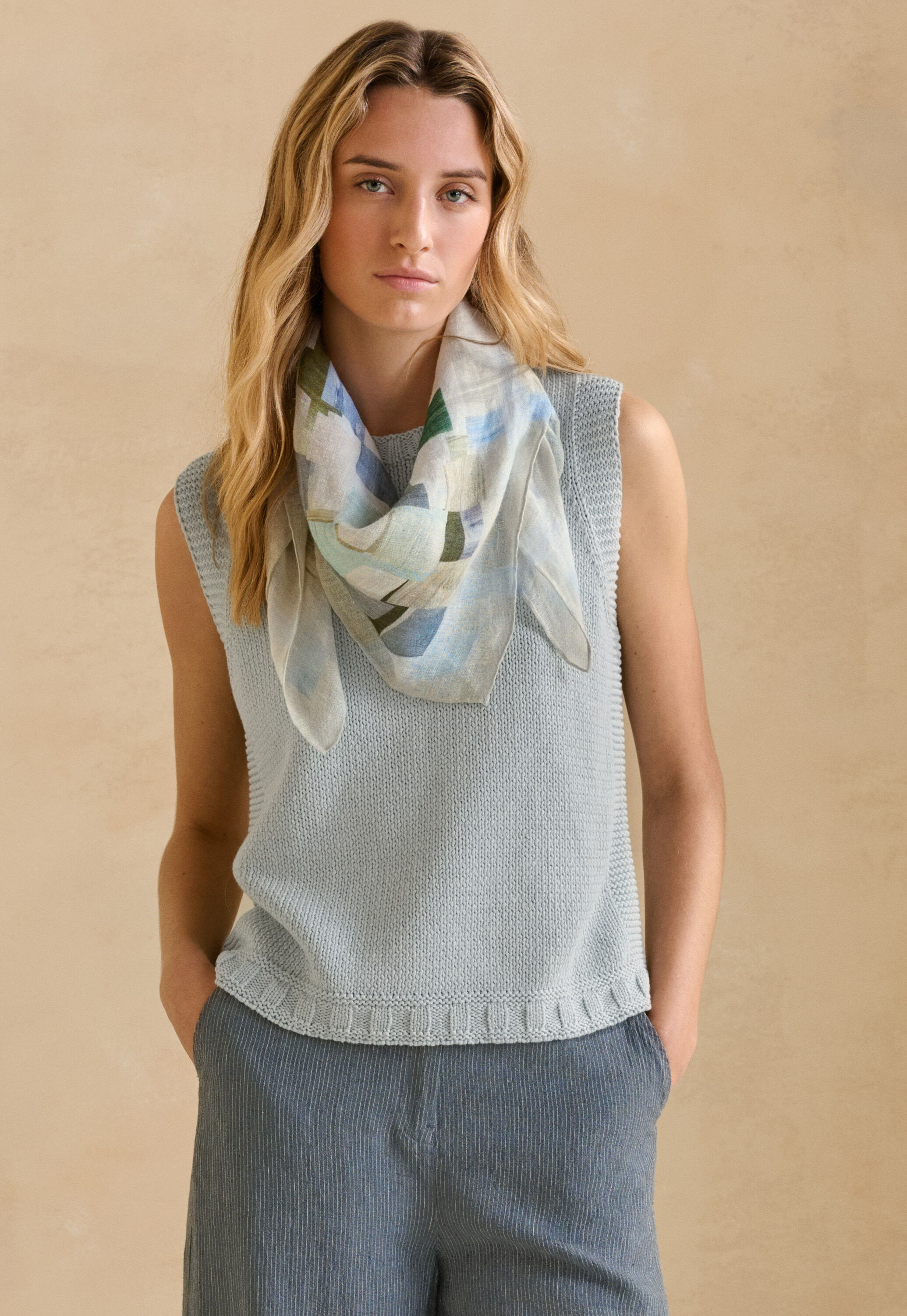 Sleeveless sweater