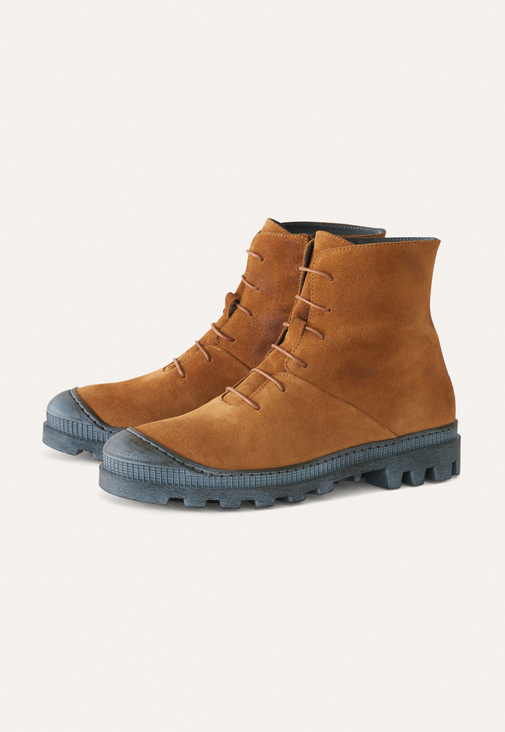 Lace-up boots