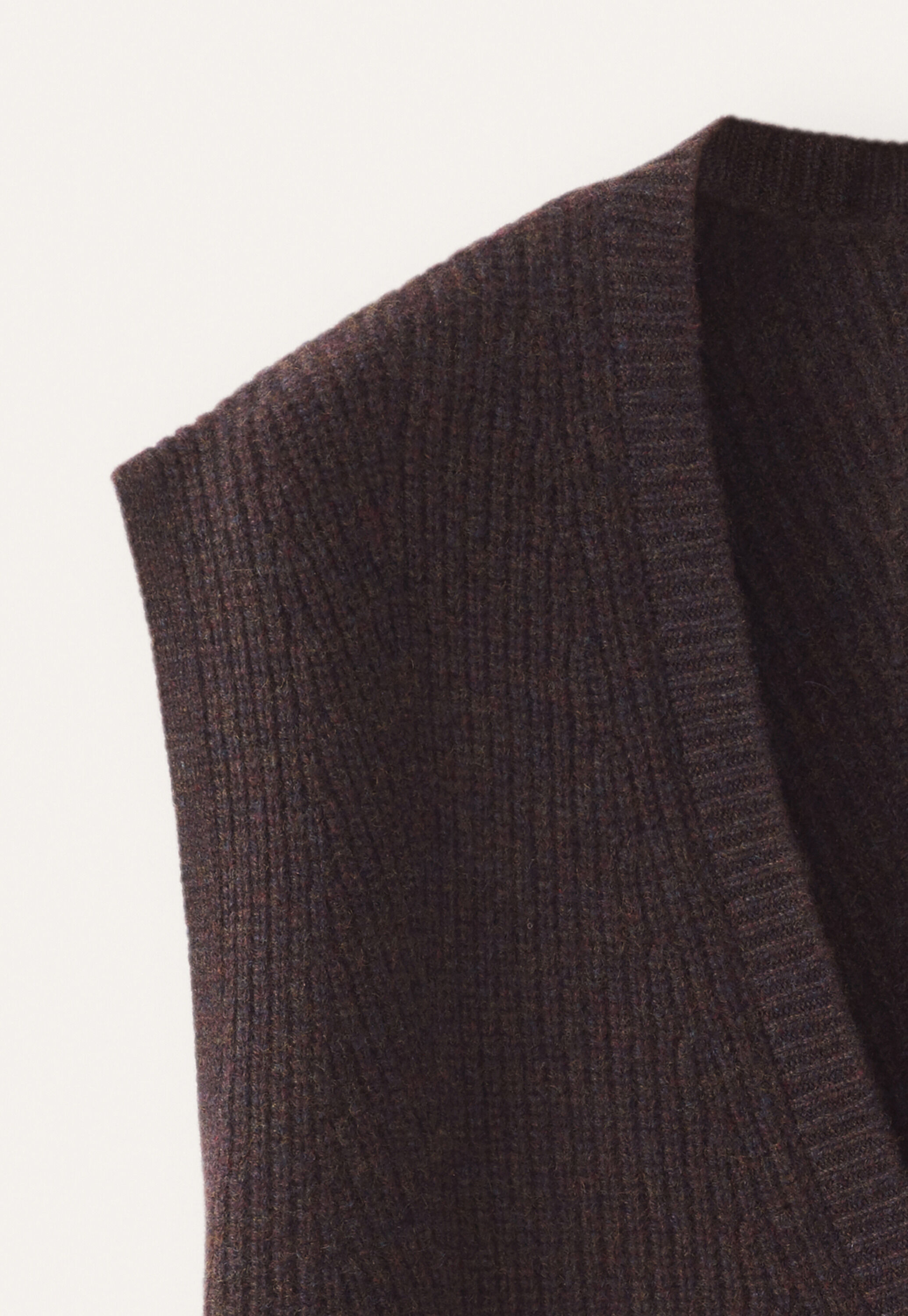 Sleeveless ribbed cardigan