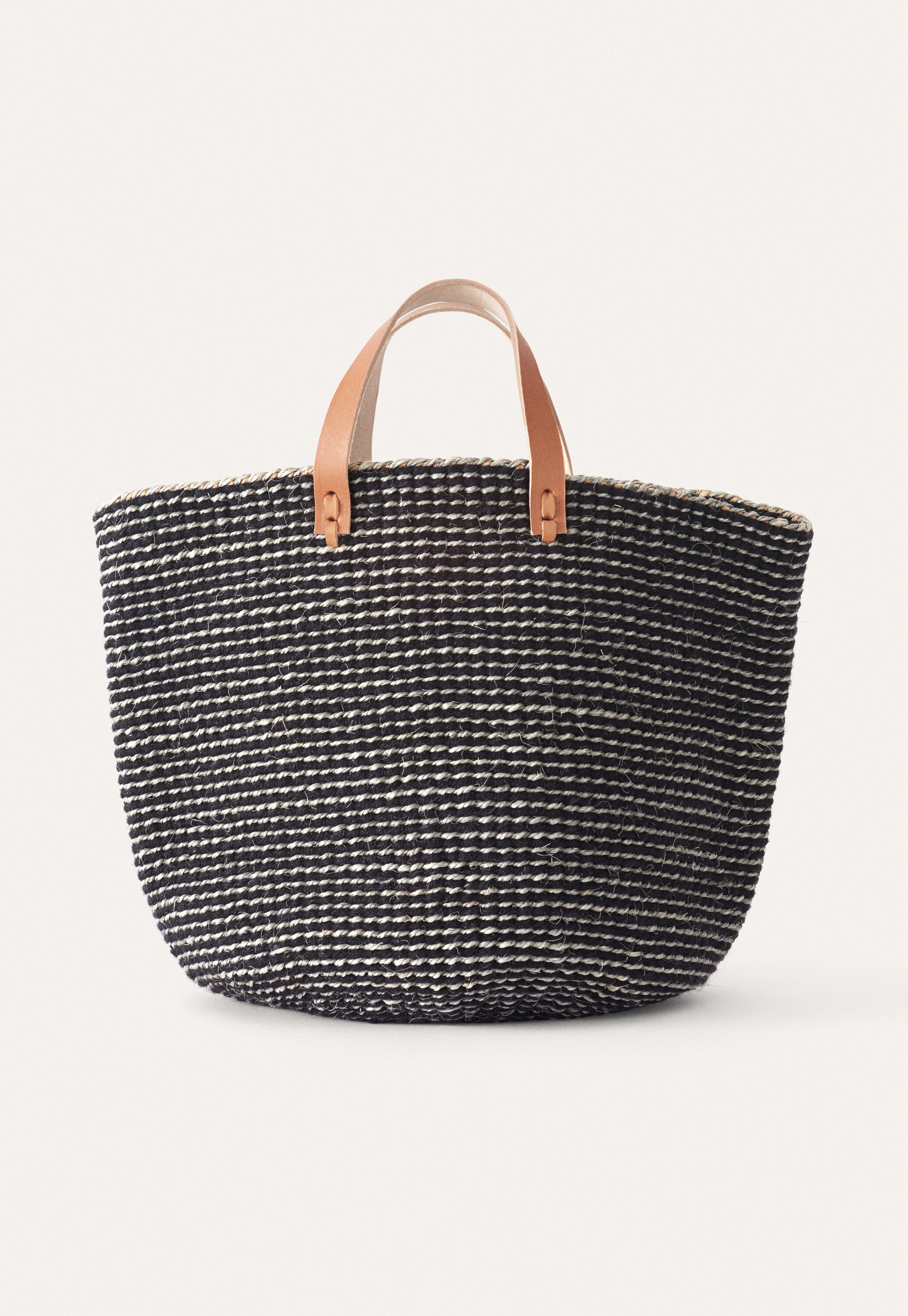 Large woven bucket-bag
