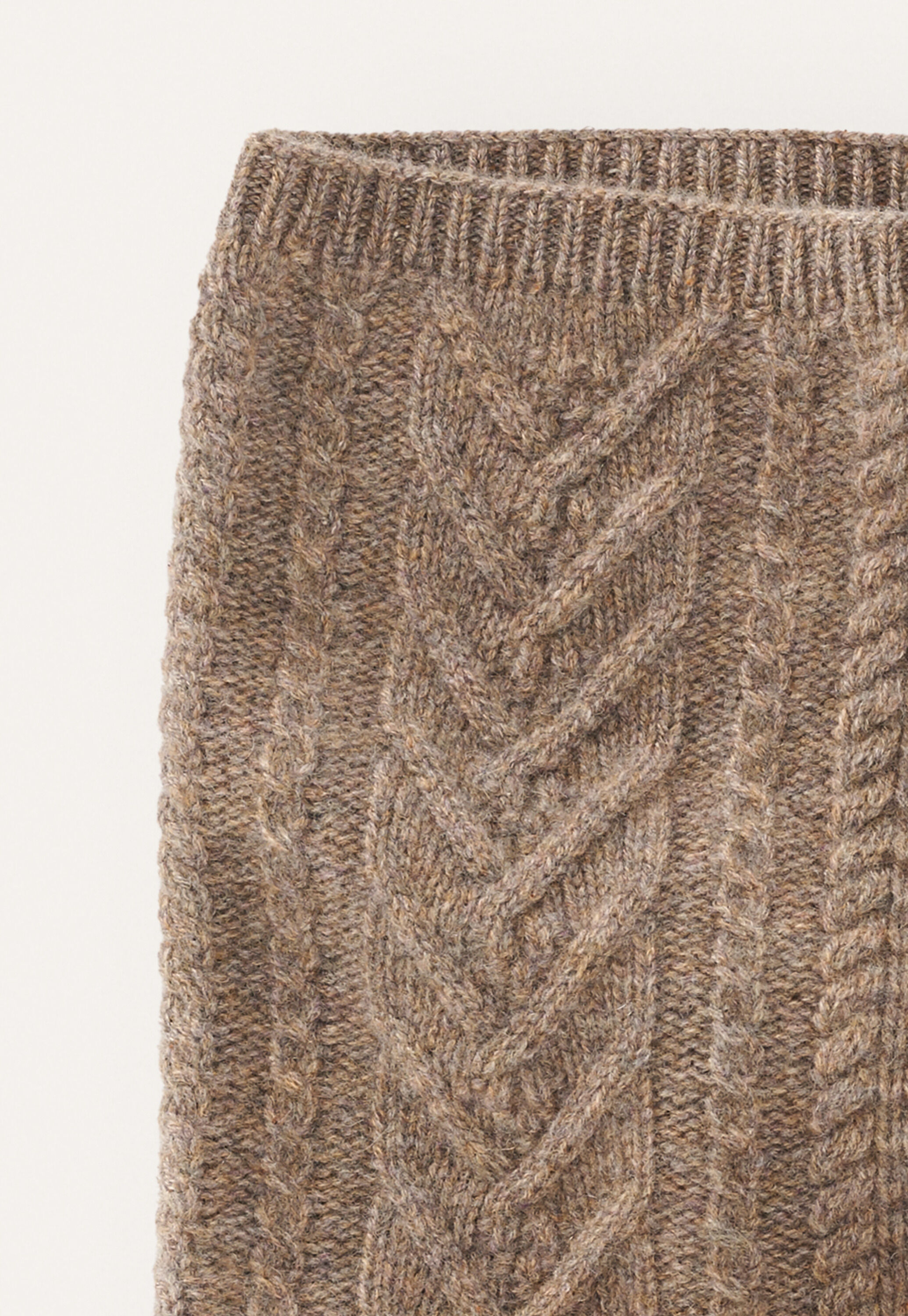 Cable snood
